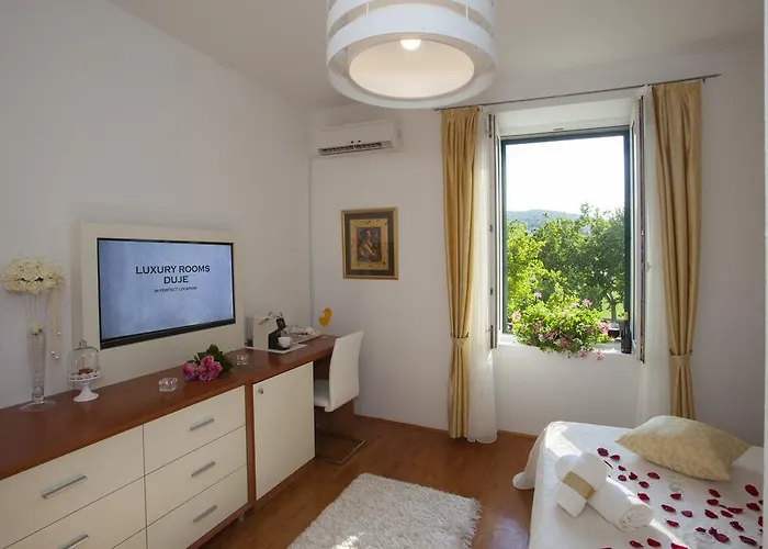 게스트하우스 Luxury Duje 4*
