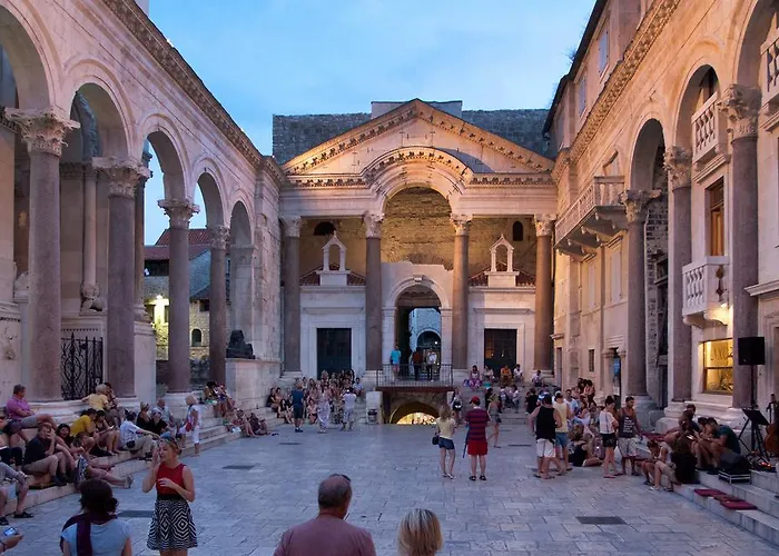 Luxury Duje Casa de hóspedes 4*